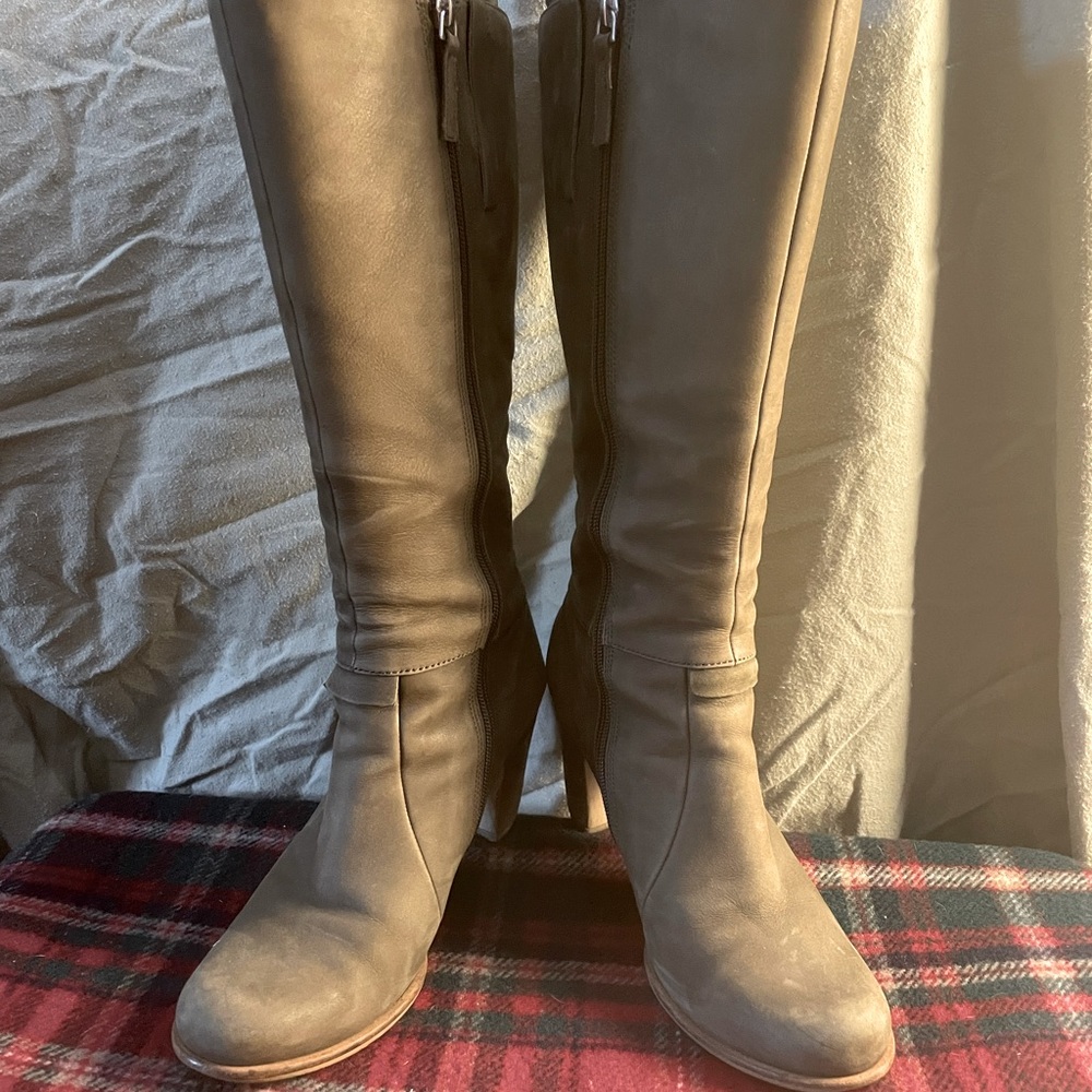 ECCO nubuck boots: excellent condition, size 39 **Free Shipping**